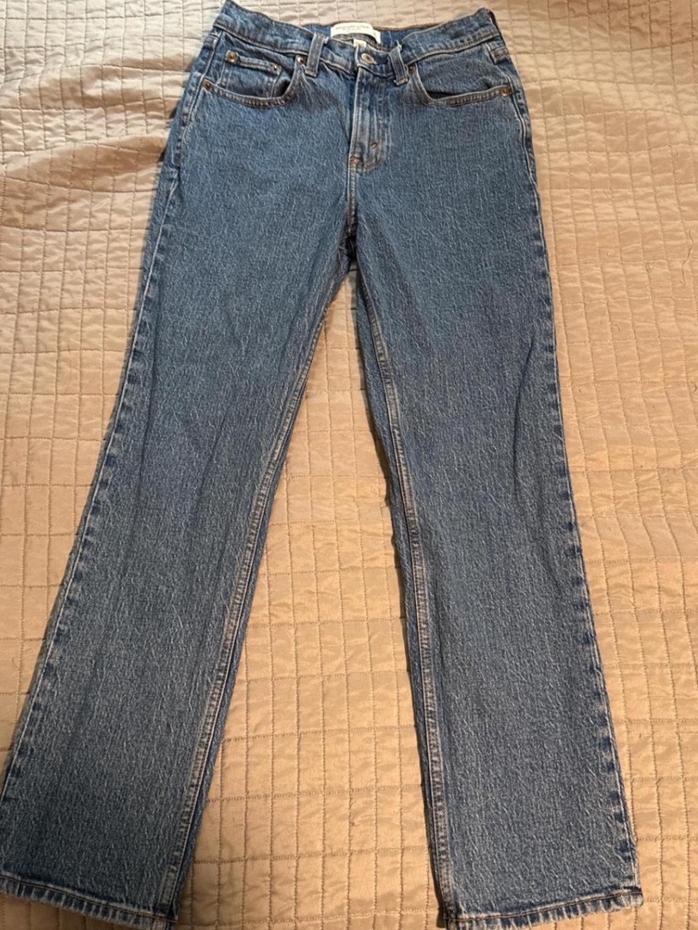Short Abercrombie & Fitch Straight Leg Jeans - Medium Blue